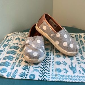 Toms Felt Polkadot Classics